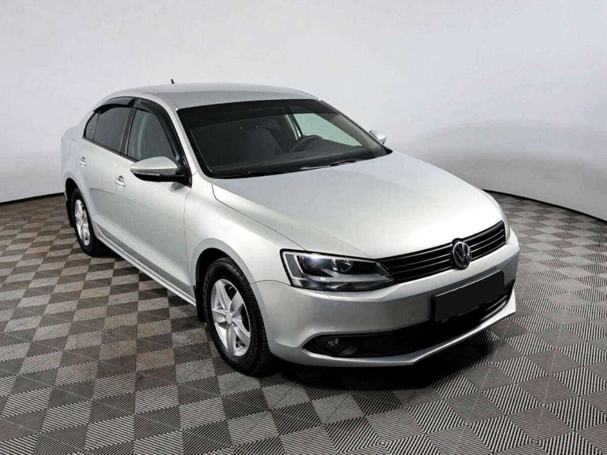 Volkswagen Jetta с пробегом — 2014 год. Фото: #2