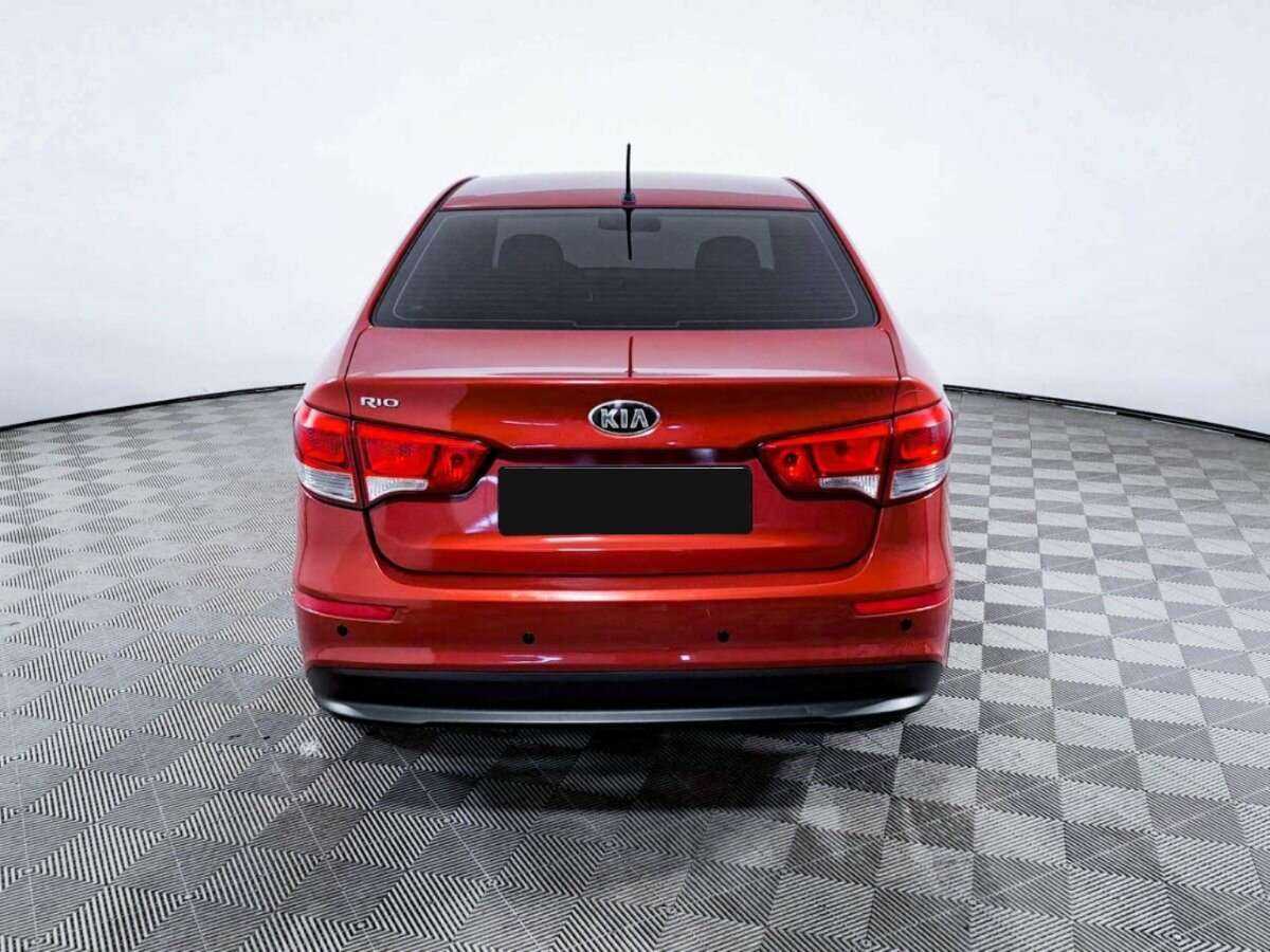 Kia Rio с пробегом — 2015 год. Фото: #5