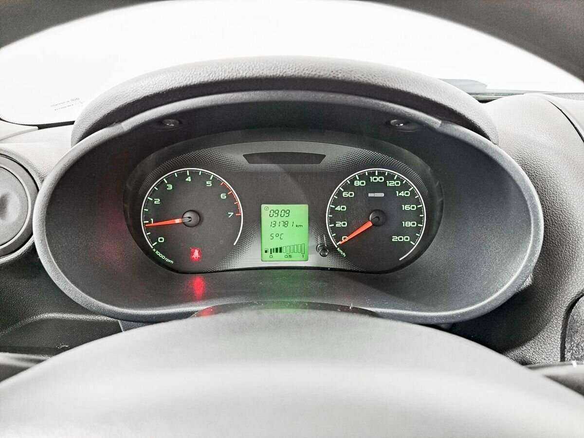 Lada (ВАЗ) Granta с пробегом — 2016 год. Фото: #10