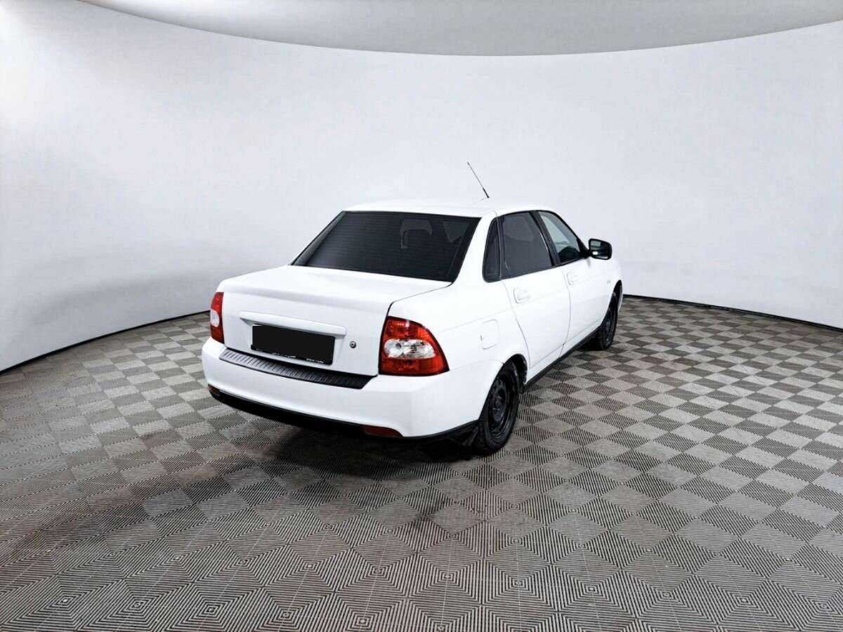 Lada (ВАЗ) Priora с пробегом — 2016 год. Фото: #4