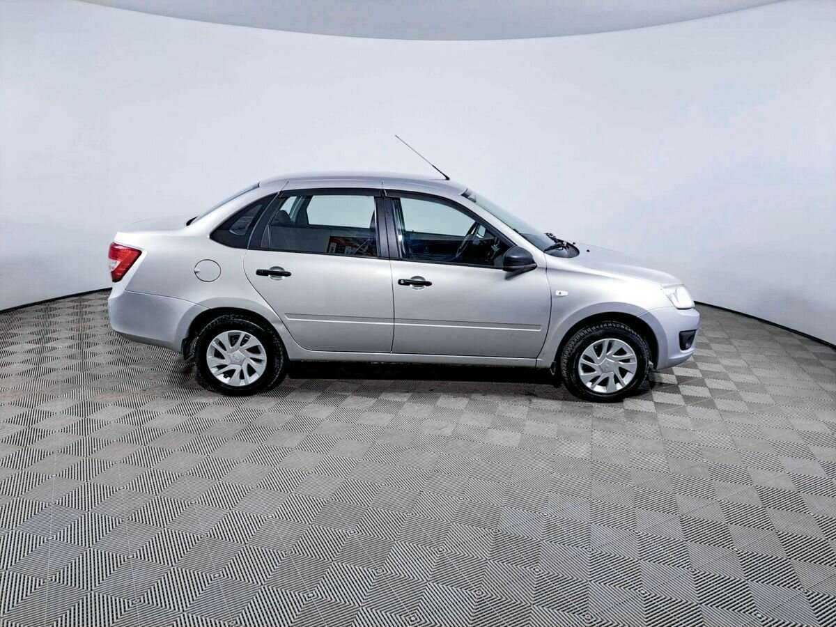 Lada (ВАЗ) Granta с пробегом — 2017 год. Фото: #3