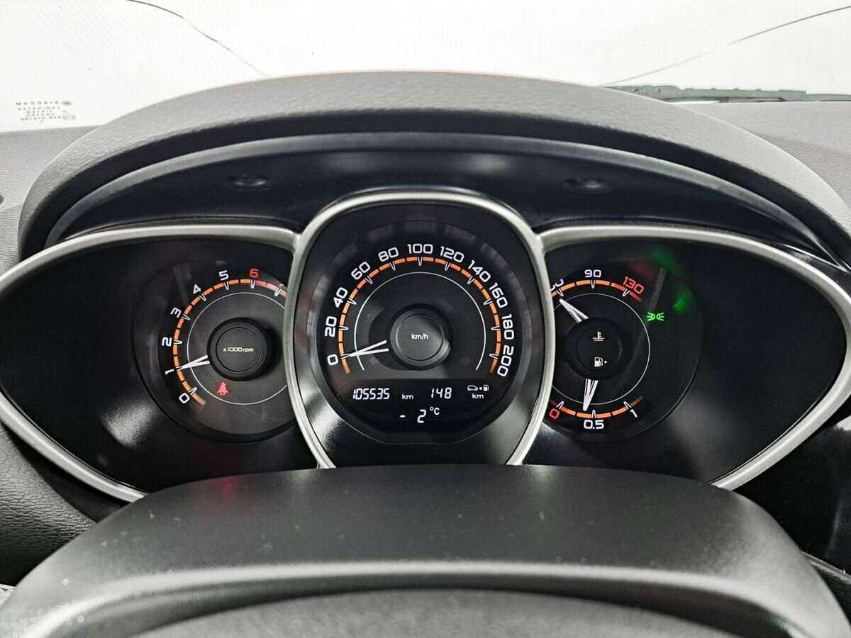 Lada (ВАЗ) Vesta с пробегом — 2017 год. Фото: #10