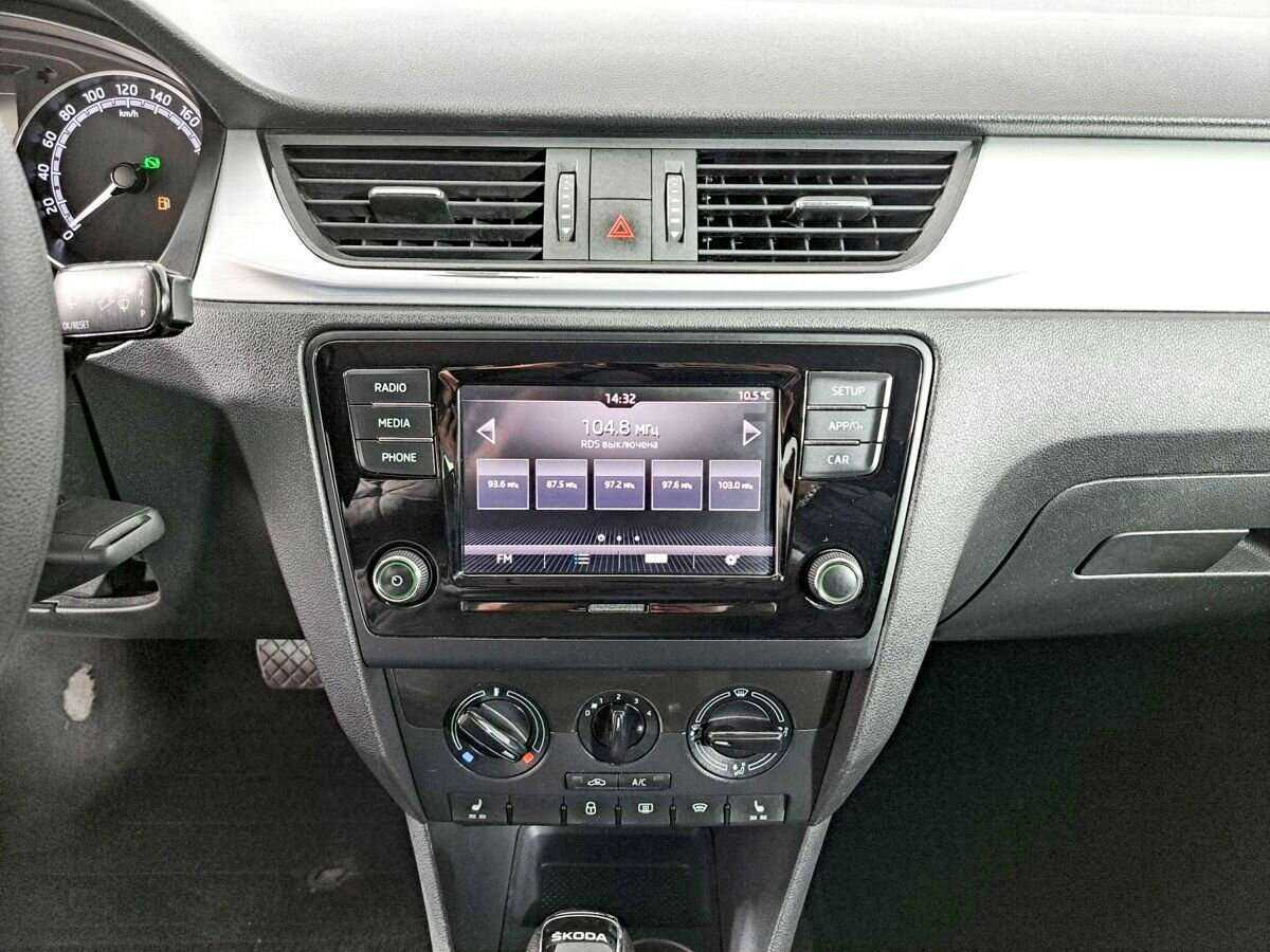 Skoda Rapid с пробегом — 2018 год. Фото: #11