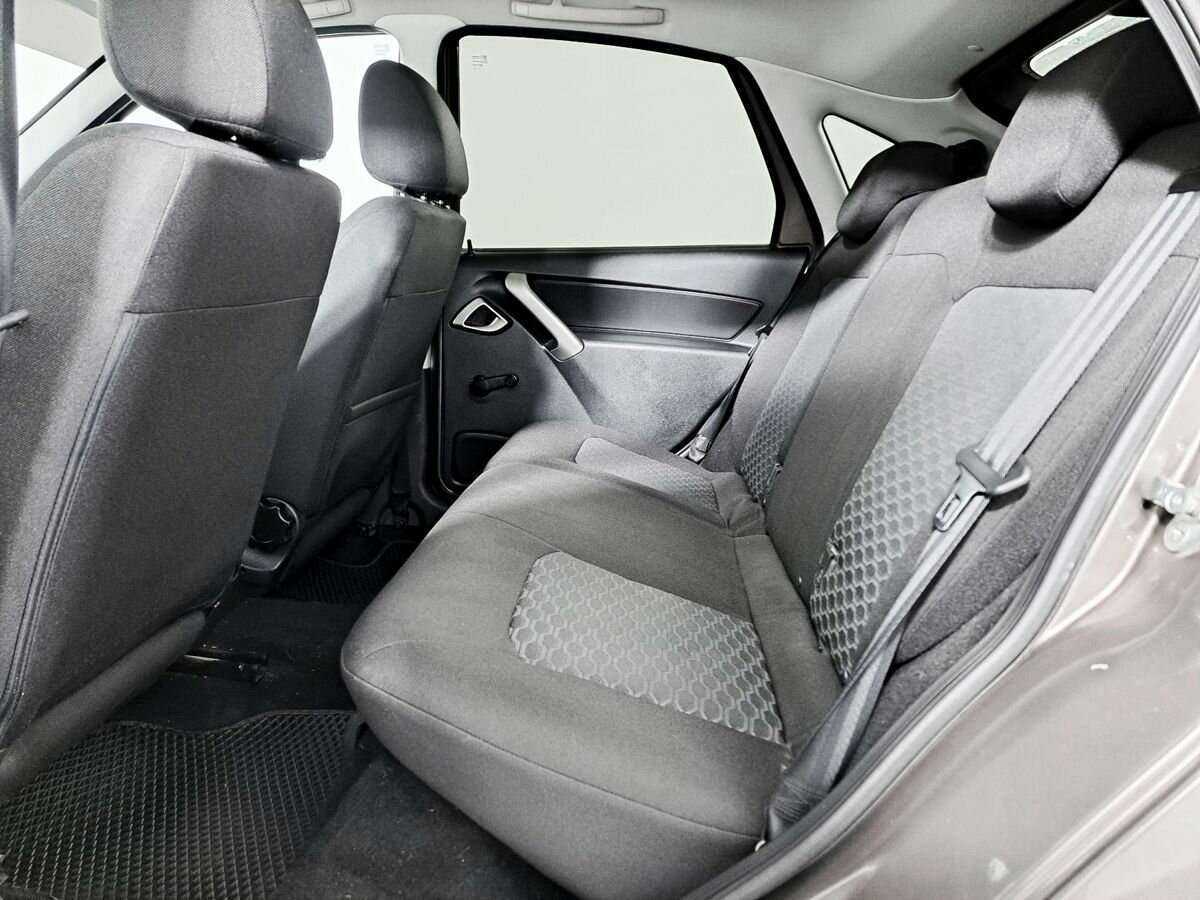 Lada (ВАЗ) Granta с пробегом — 2019 год. Фото: #11