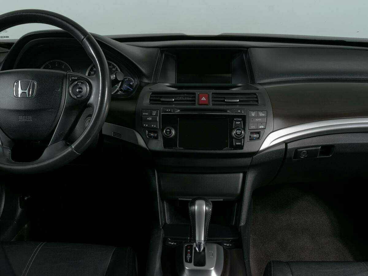 Honda Crosstour с пробегом — 2014 год. Фото: #9