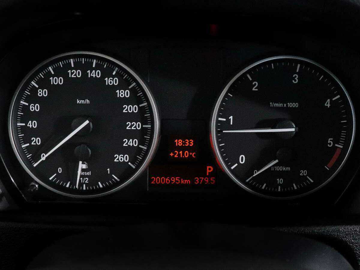 BMW X1 с пробегом — 2013 год. Фото: #9