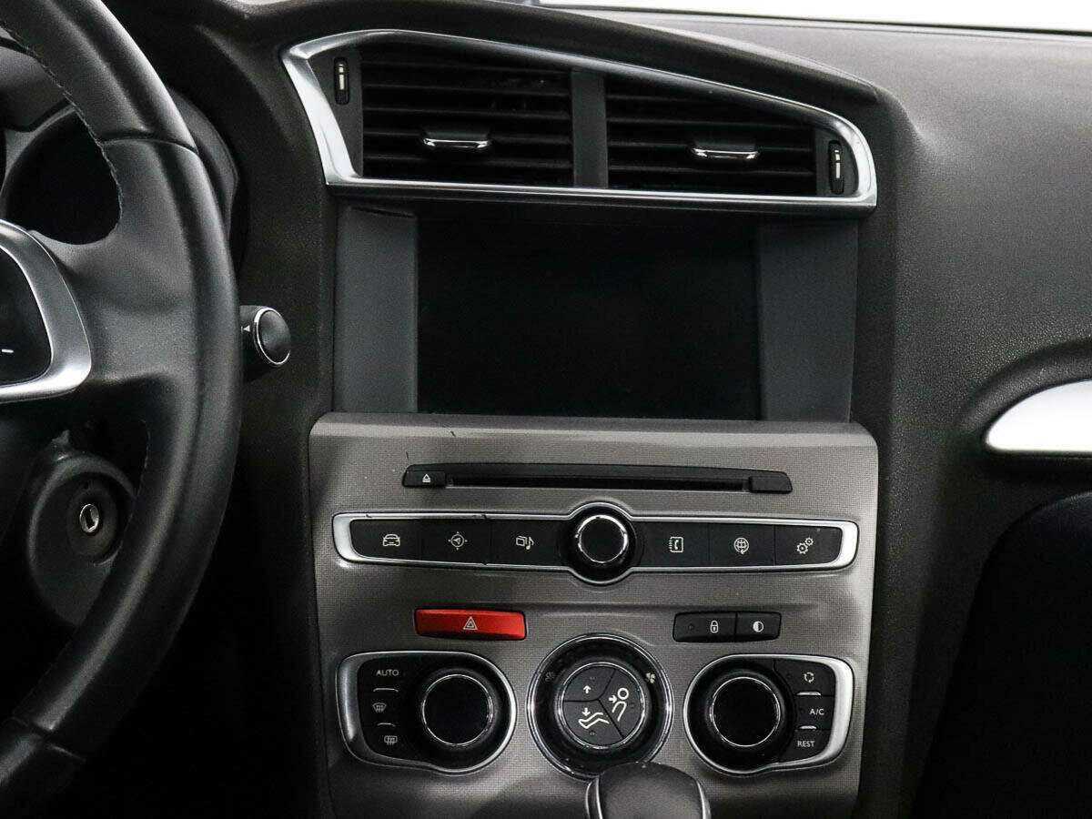 Citroen C4 с пробегом — 2017 год. Фото: #9