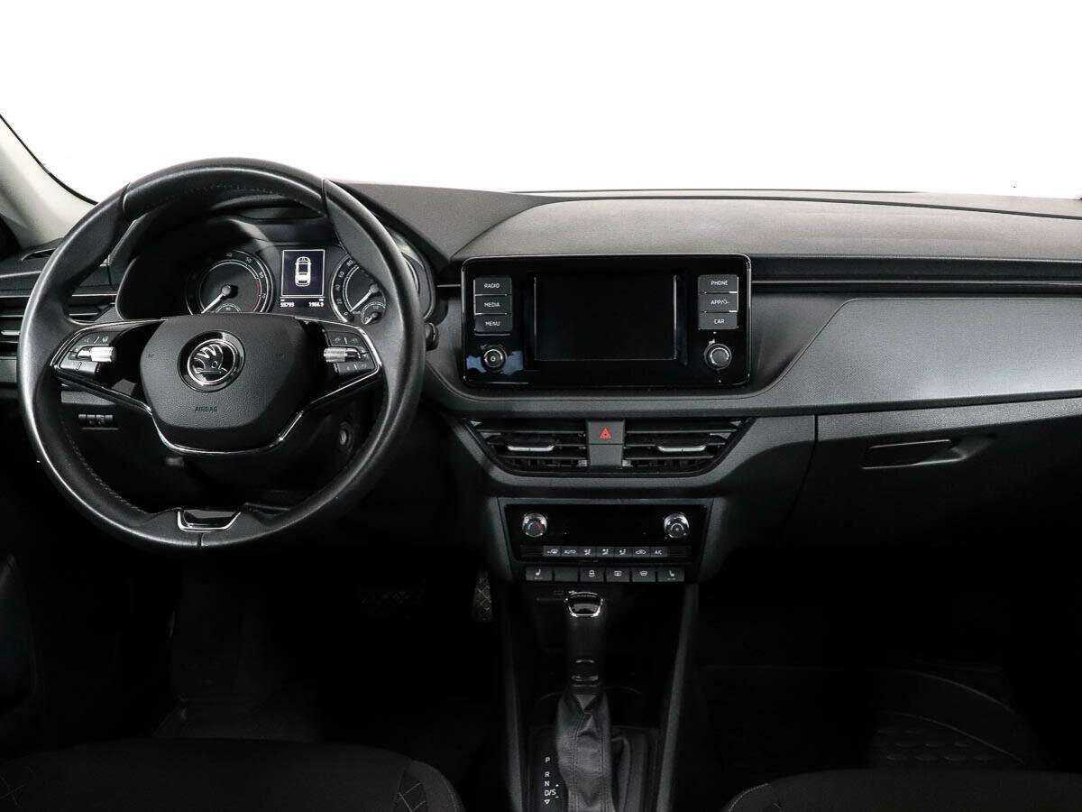 Skoda Rapid с пробегом — 2020 год. Фото: #6