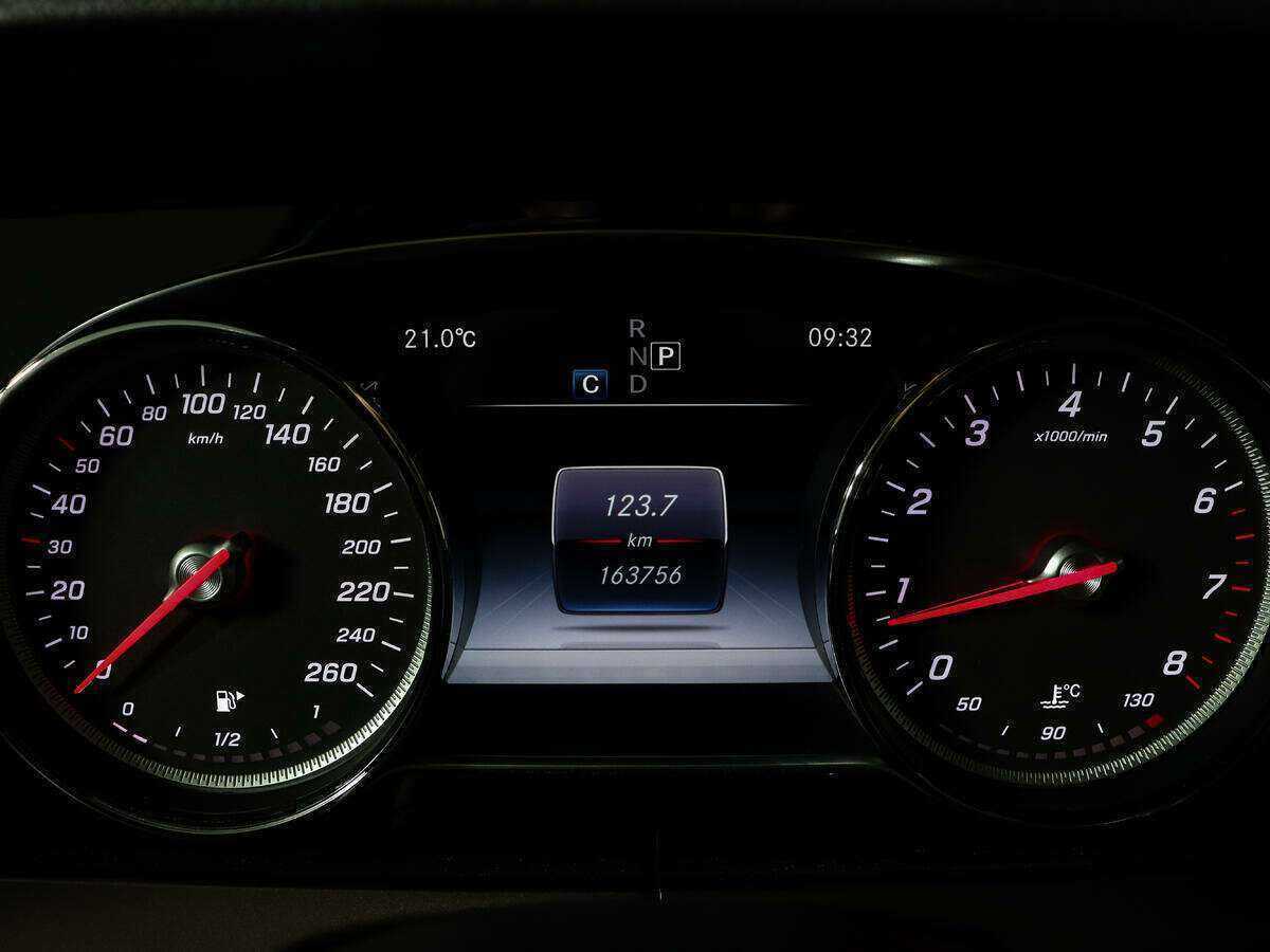 Mercedes-Benz E-Класс с пробегом — 2016 год. Фото: #9