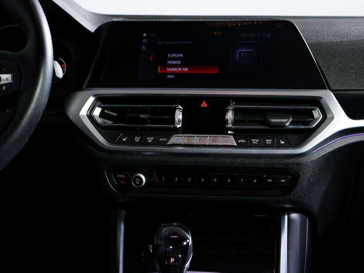 BMW 3 серии с пробегом — 2019 год. Фото: #10