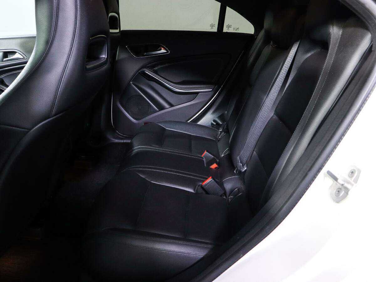 Mercedes-Benz CLA с пробегом — 2014 год. Фото: #9