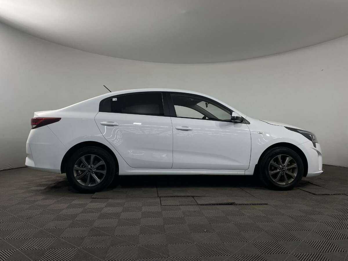 Kia Rio с пробегом — 2021 год. Фото: #3
