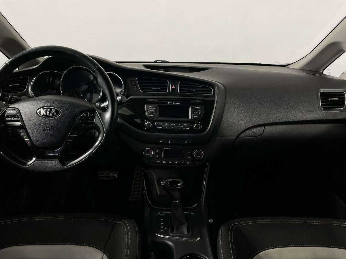 Kia Ceed с пробегом — 2013 год. Фото: #6