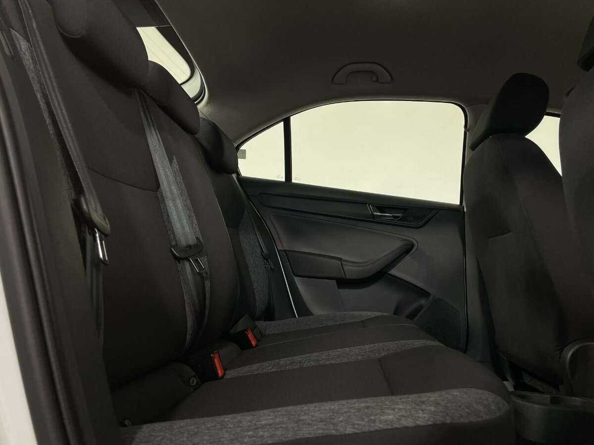 Skoda Rapid с пробегом — 2020 год. Фото: #16