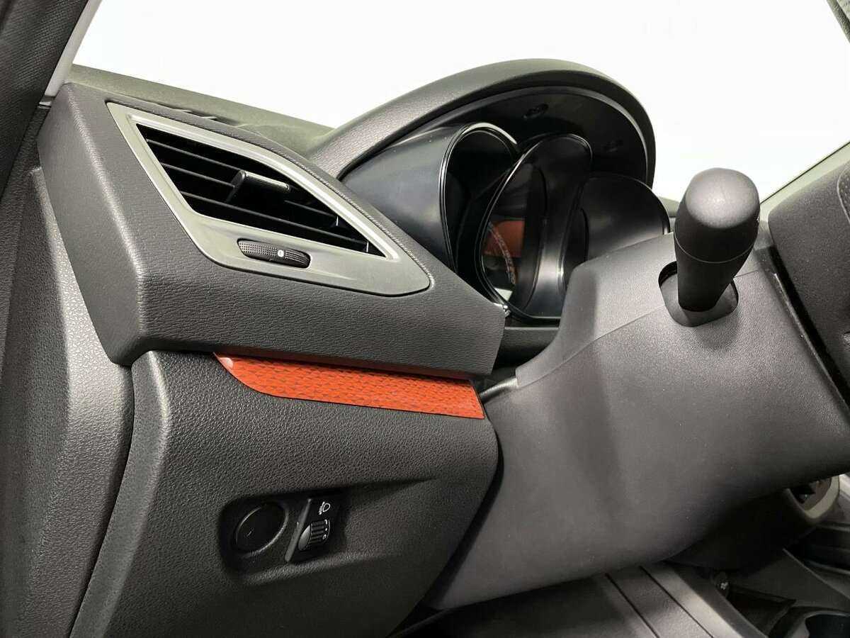 Lada (ВАЗ) Vesta с пробегом — 2019 год. Фото: #7