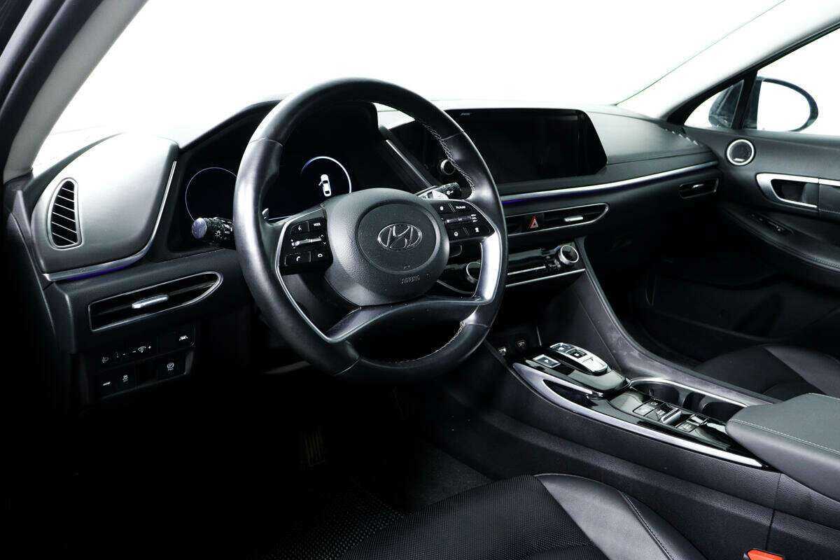Hyundai Sonata с пробегом — 2021 год. Фото: #9