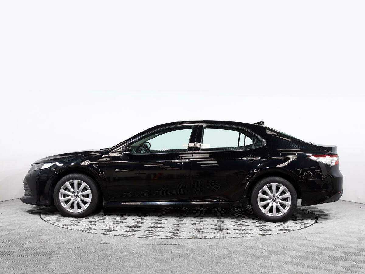 Toyota Camry с пробегом — 2018 год. Фото: #6