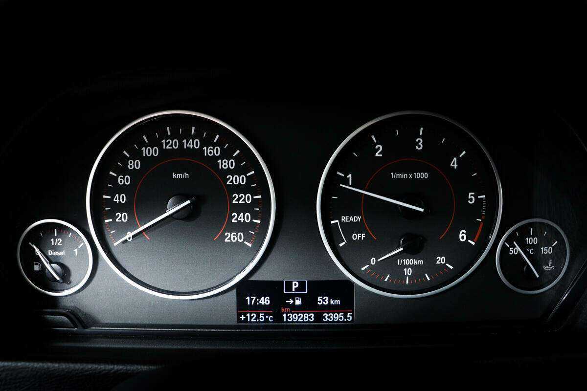 BMW 3 серии с пробегом — 2019 год. Фото: #9