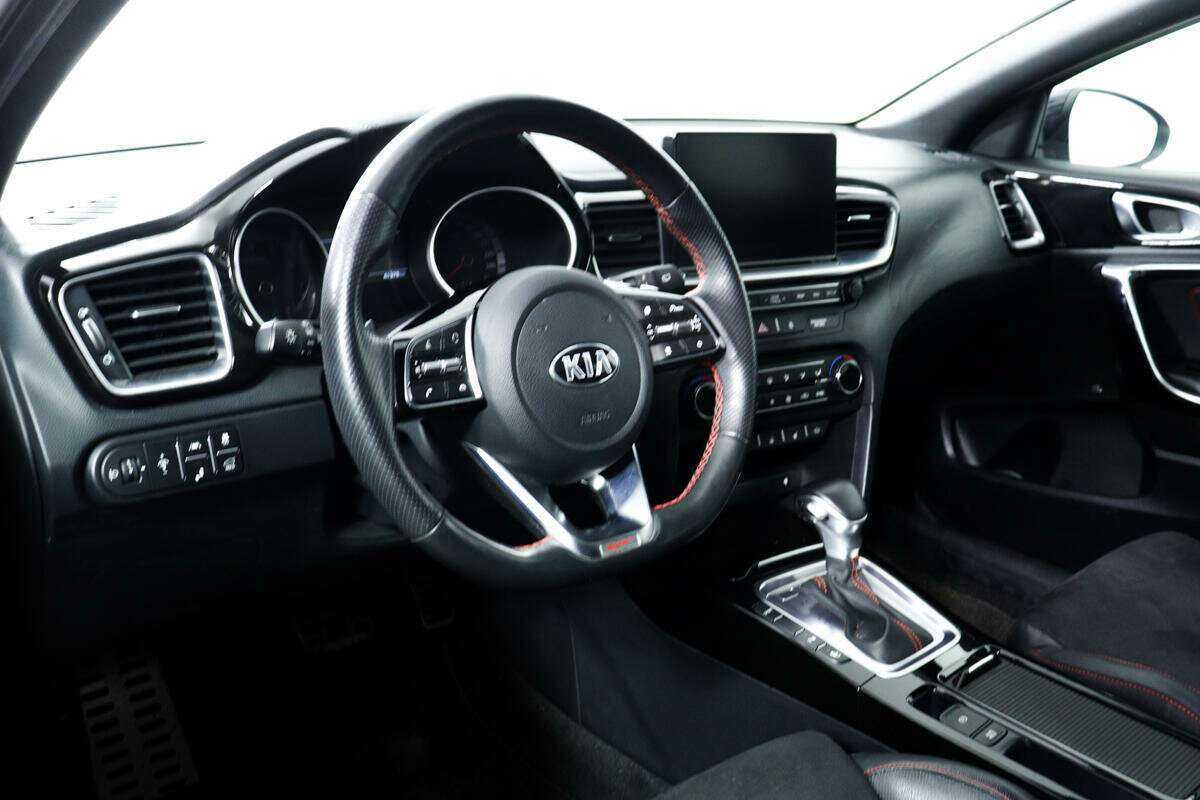 Kia Proceed с пробегом — 2019 год. Фото: #12