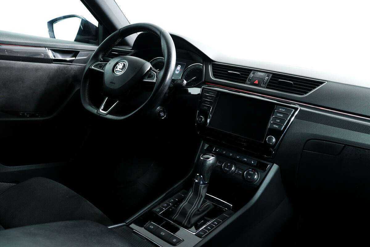 Skoda Superb с пробегом — 2017 год. Фото: #8
