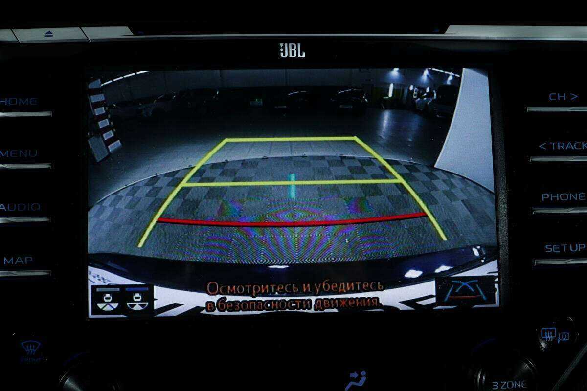 Toyota Camry с пробегом — 2018 год. Фото: #13