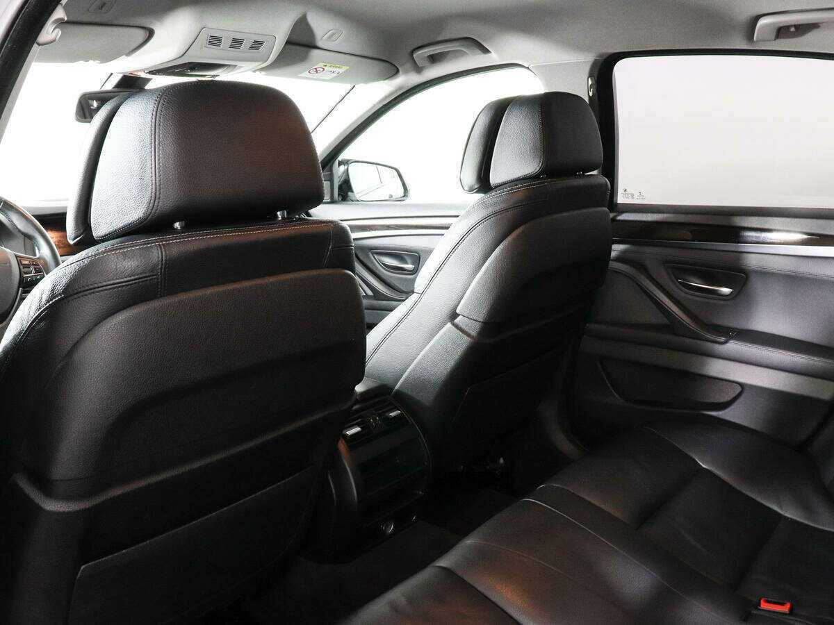 BMW 5 серии с пробегом — 2015 год. Фото: #8