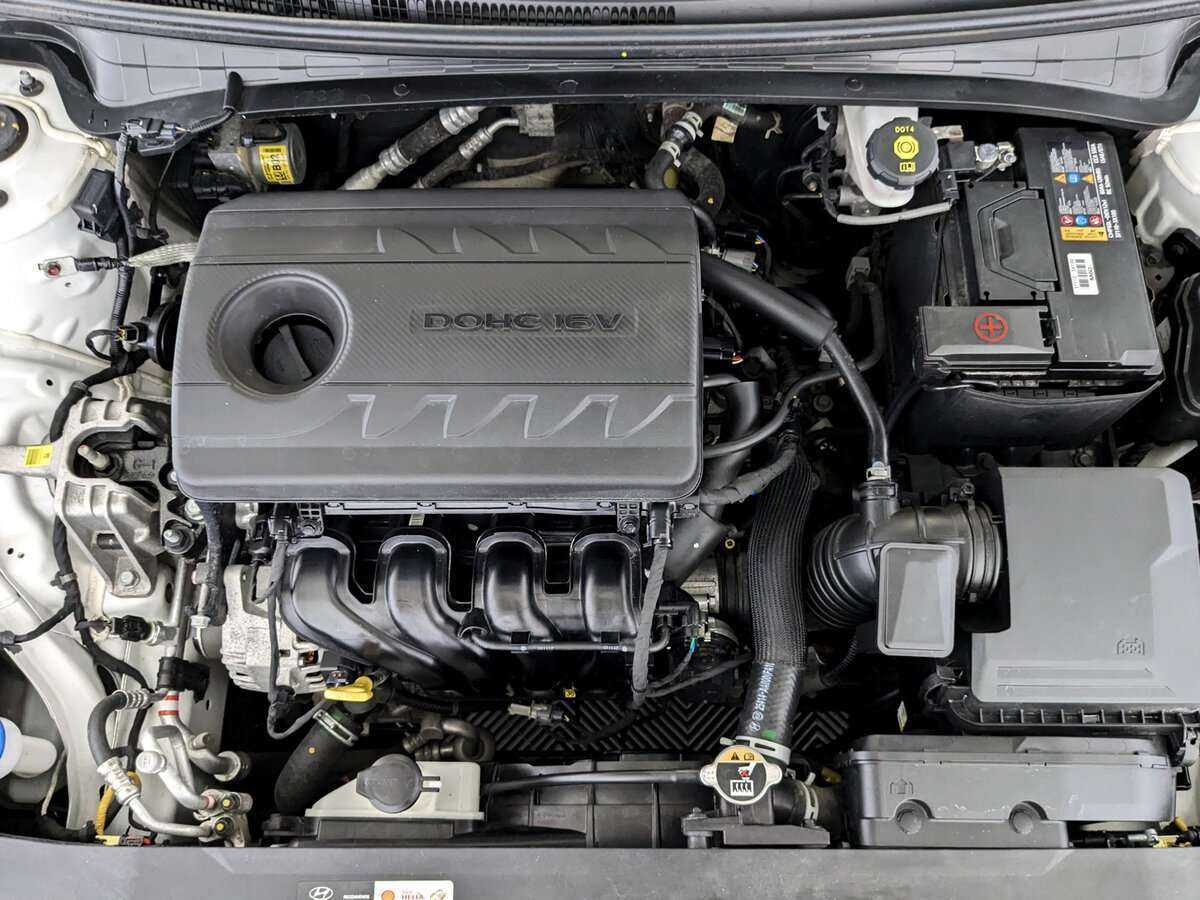 Hyundai Elantra с пробегом — 2022 год. Фото: #8