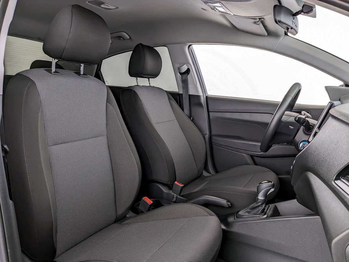 Hyundai Solaris с пробегом — 2022 год. Фото: #17