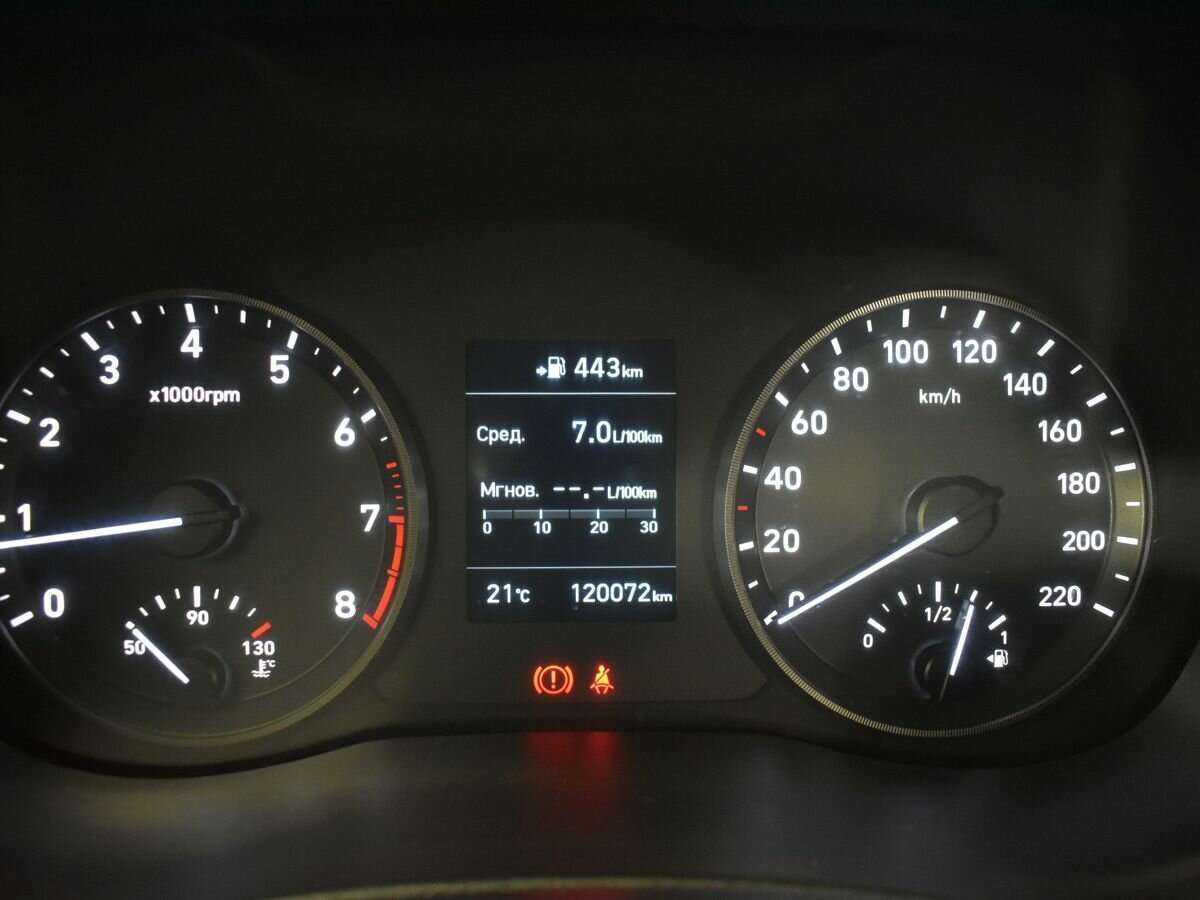 Hyundai Solaris с пробегом — 2018 год. Фото: #12