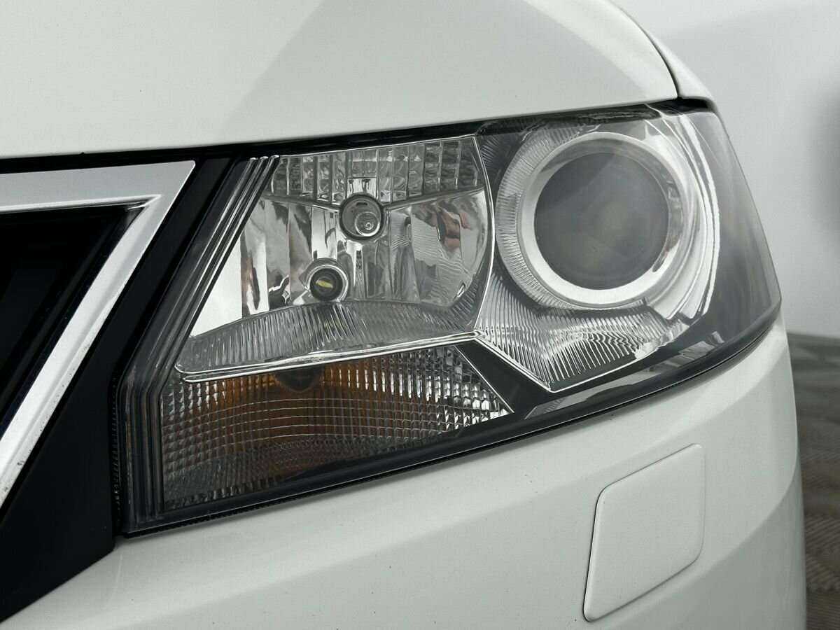 Skoda Rapid с пробегом — 2016 год. Фото: #6
