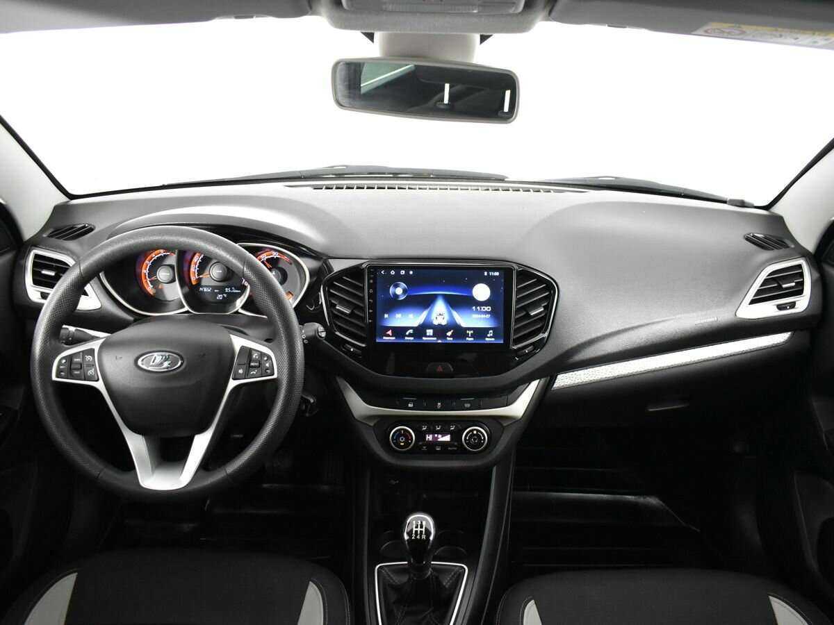 Lada (ВАЗ) Vesta с пробегом — 2019 год. Фото: #8