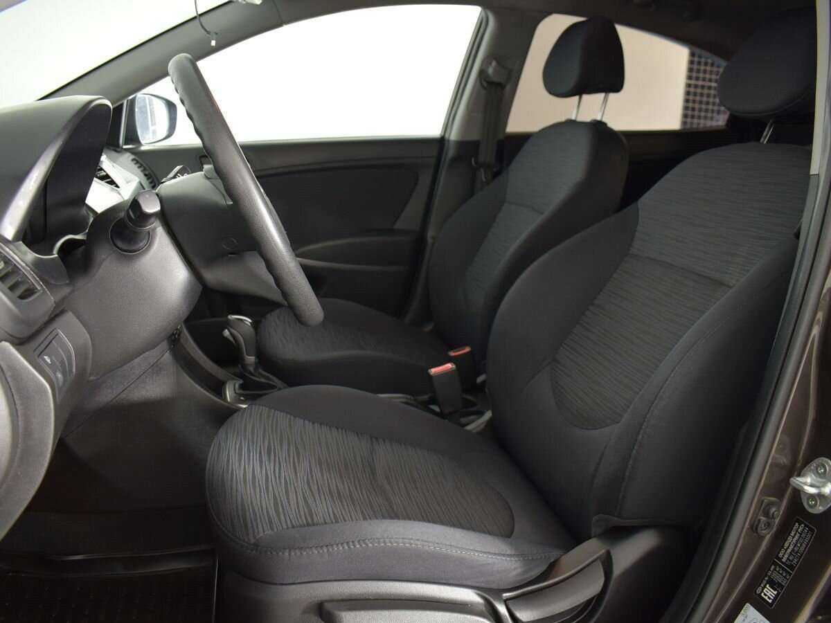 Hyundai Solaris с пробегом — 2016 год. Фото: #7