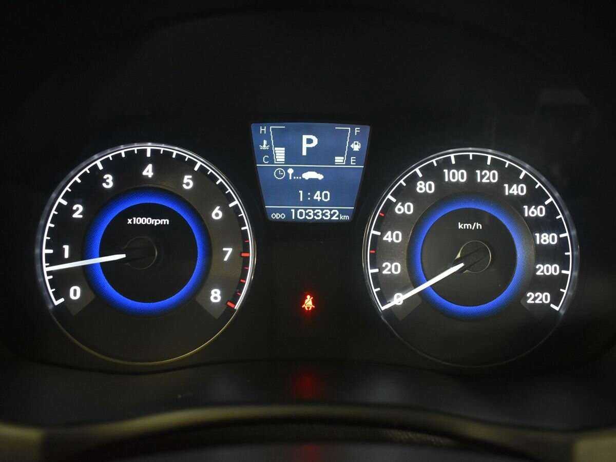 Hyundai Solaris с пробегом — 2012 год. Фото: #10