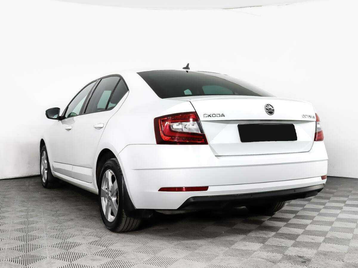 Skoda Octavia с пробегом — 2018 год. Фото: #6