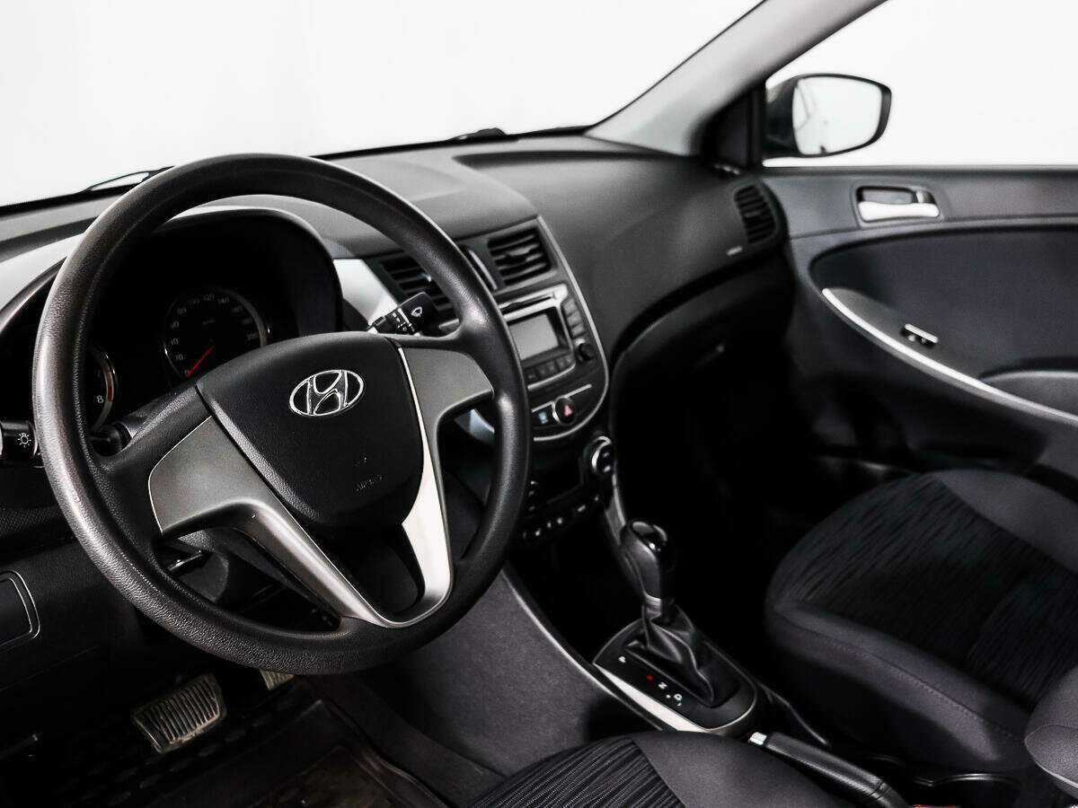 Hyundai Solaris с пробегом — 2016 год. Фото: #8