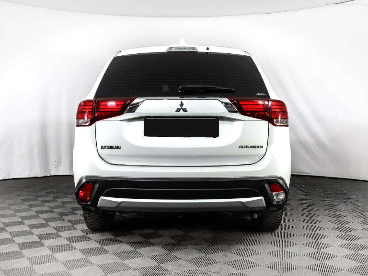 Mitsubishi Outlander с пробегом — 2018 год. Фото: #5