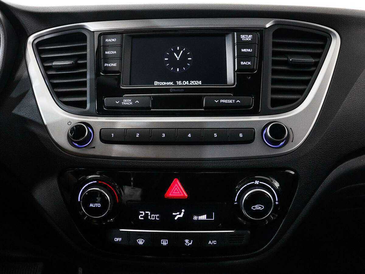 Hyundai Solaris с пробегом — 2017 год. Фото: #10