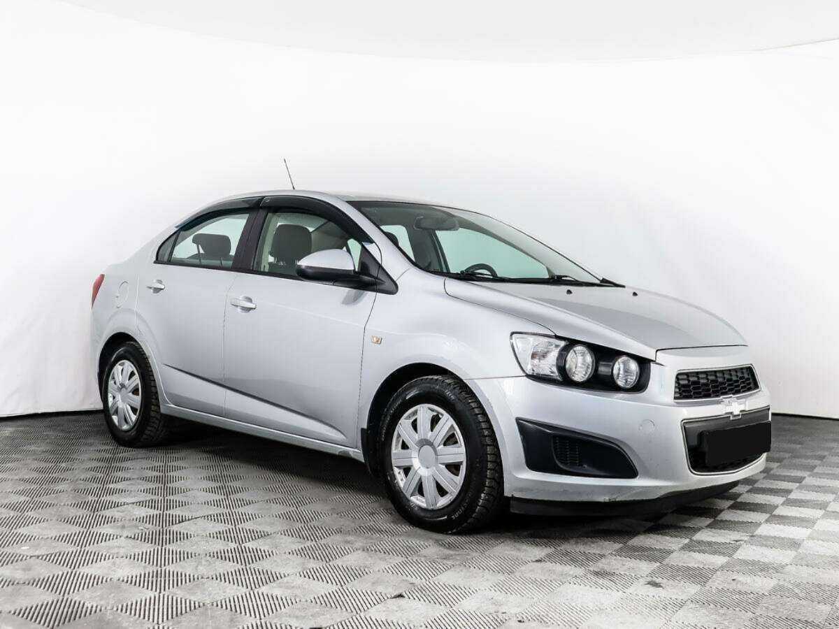 Chevrolet Aveo с пробегом — 2013 год. Фото: #2