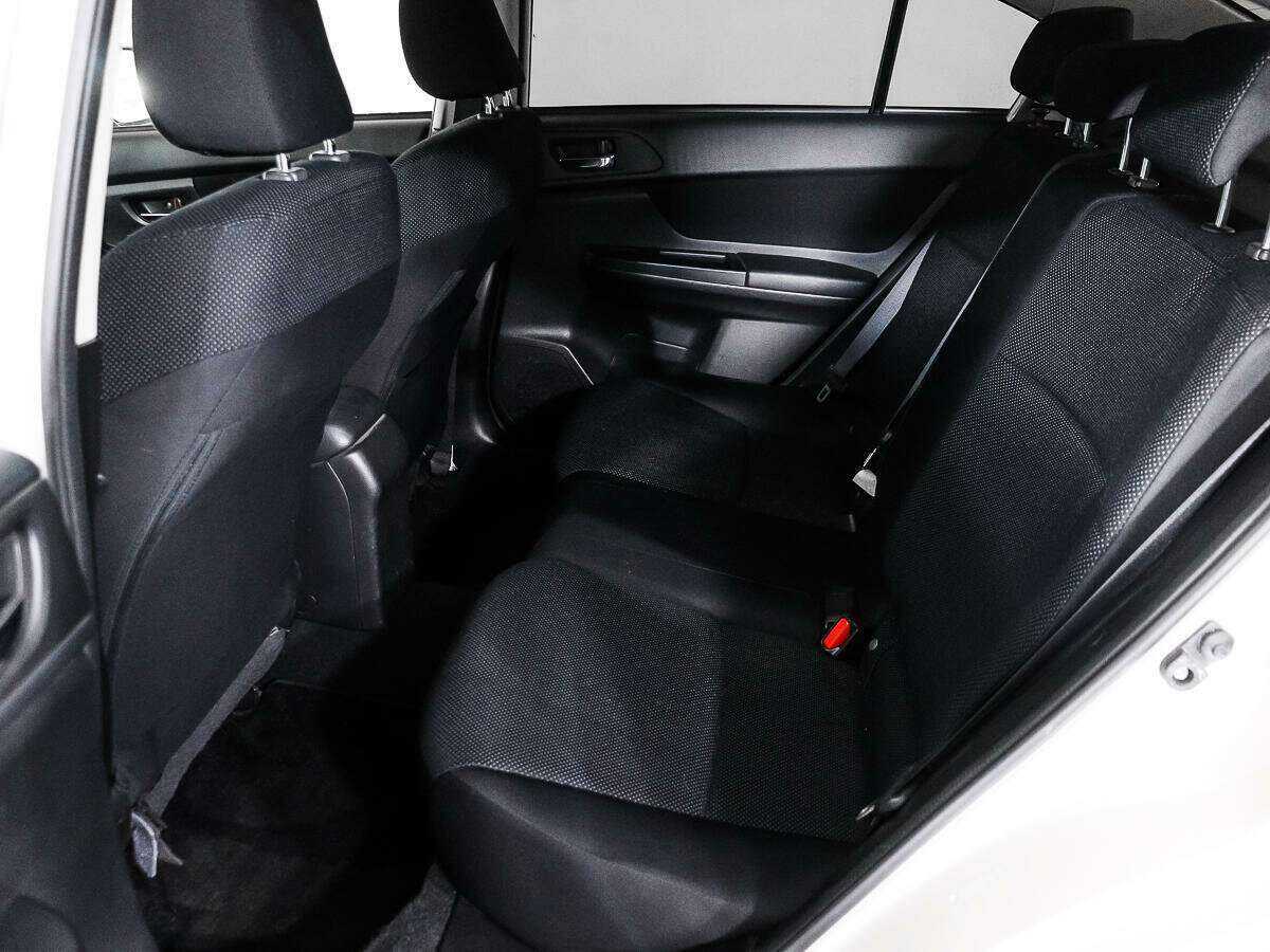 Subaru Impreza с пробегом — 2012 год. Фото: #9