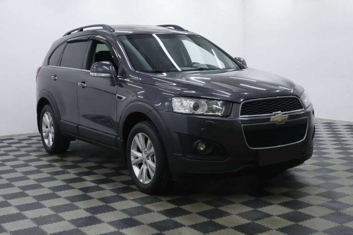 Chevrolet Captiva с пробегом — 2015 год. Фото: #2