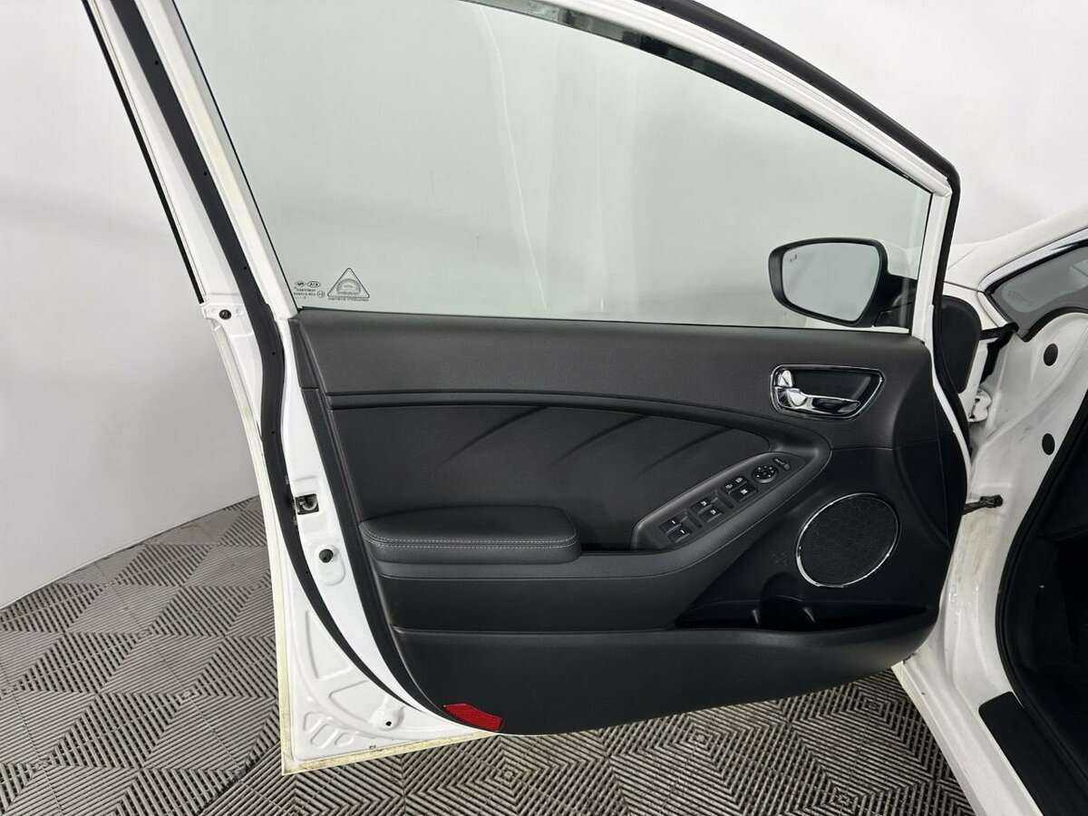 Kia Cerato с пробегом — 2017 год. Фото: #7