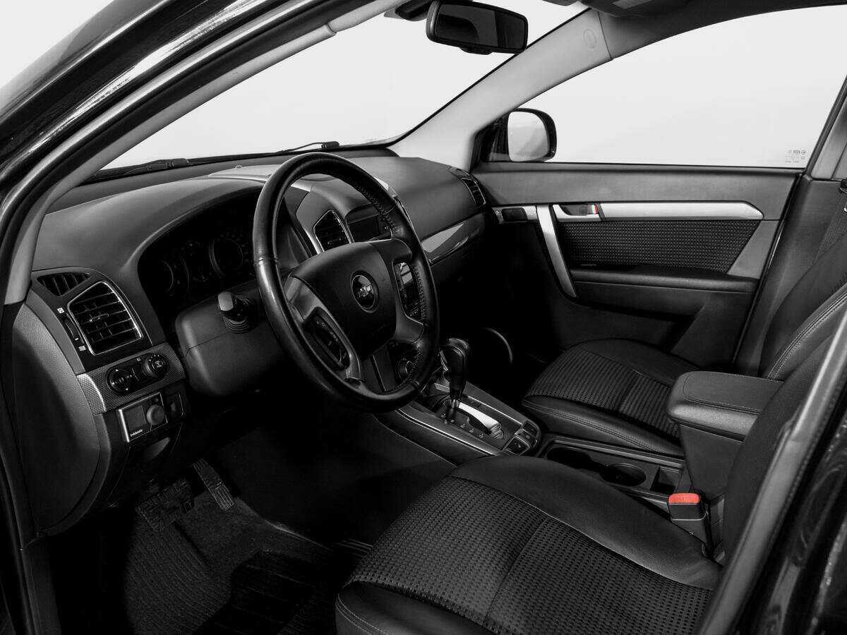 Chevrolet Captiva с пробегом — 2013 год. Фото: #13