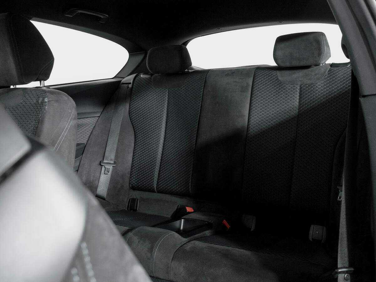 BMW 1 серии с пробегом — 2013 год. Фото: #9