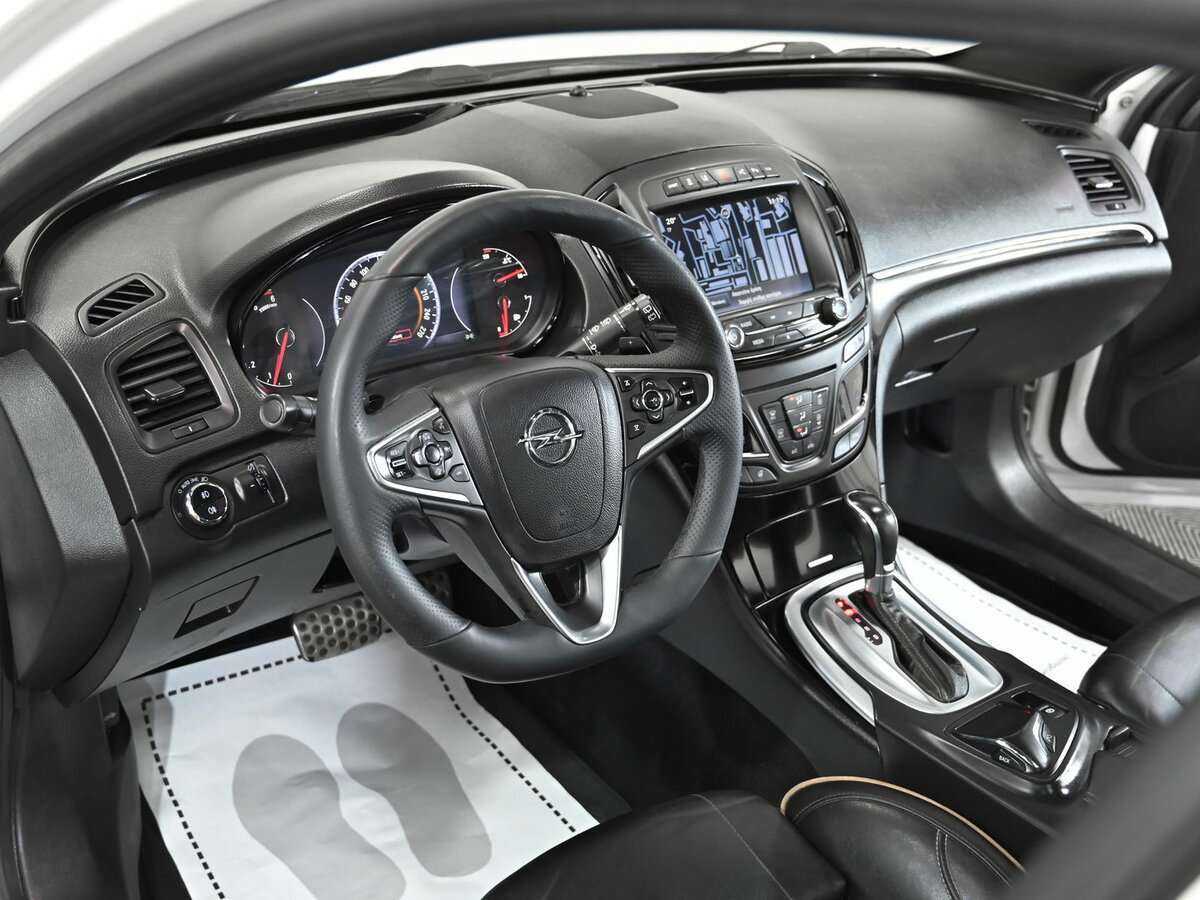 Opel Insignia с пробегом — 2014 год. Фото: #5
