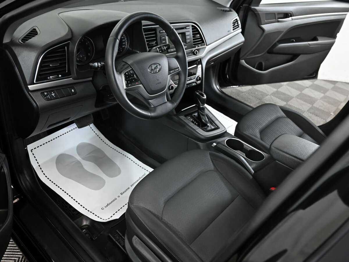 Hyundai Elantra с пробегом — 2017 год. Фото: #8