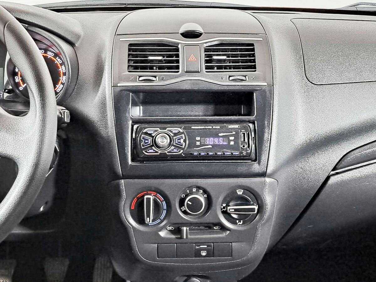 Lada (ВАЗ) Granta с пробегом — 2019 год. Фото: #9