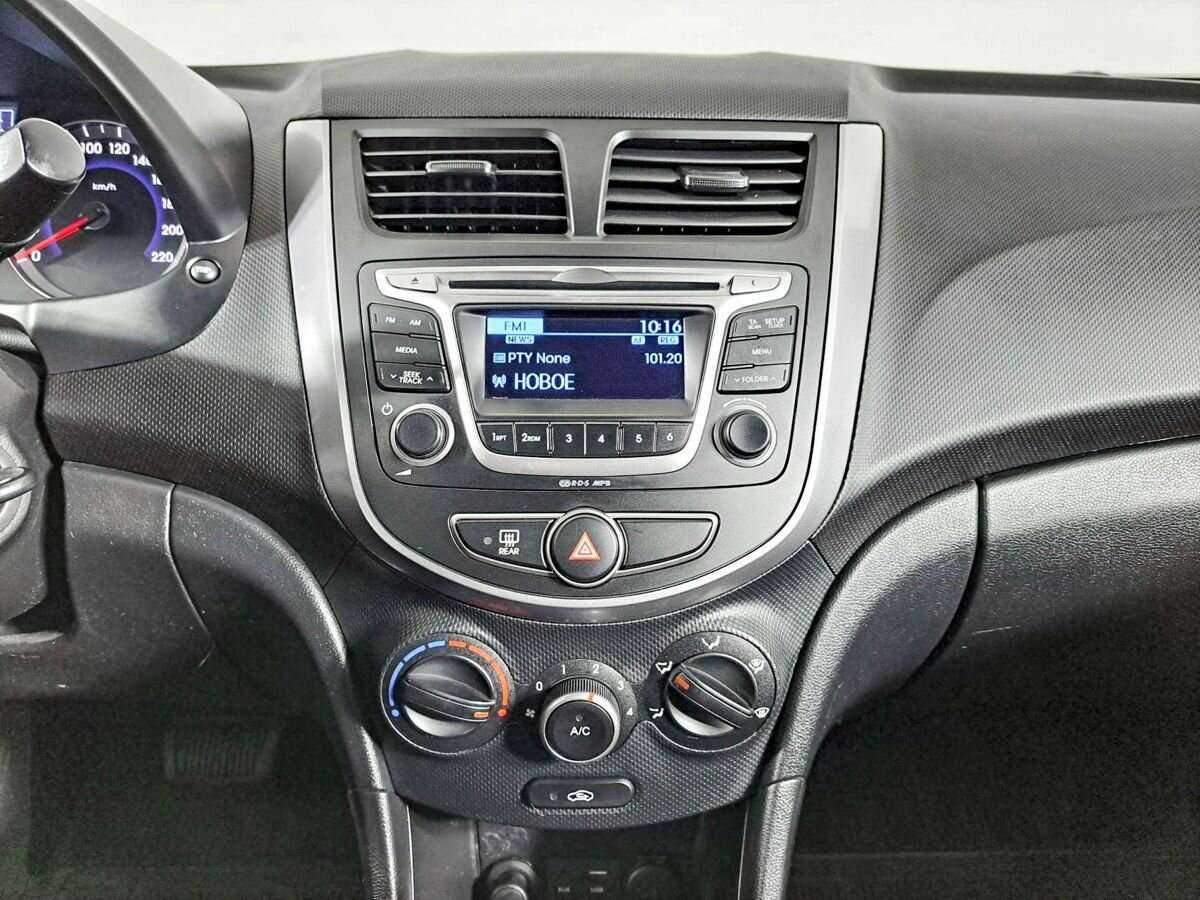 Hyundai Solaris с пробегом — 2016 год. Фото: #12