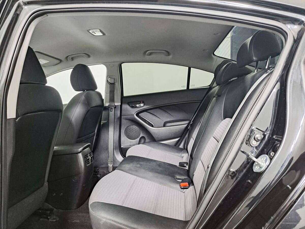 Kia Cerato с пробегом — 2014 год. Фото: #9