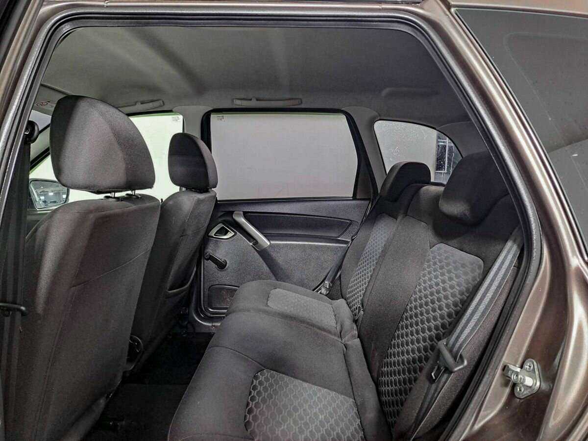 Lada (ВАЗ) Granta с пробегом — 2019 год. Фото: #9