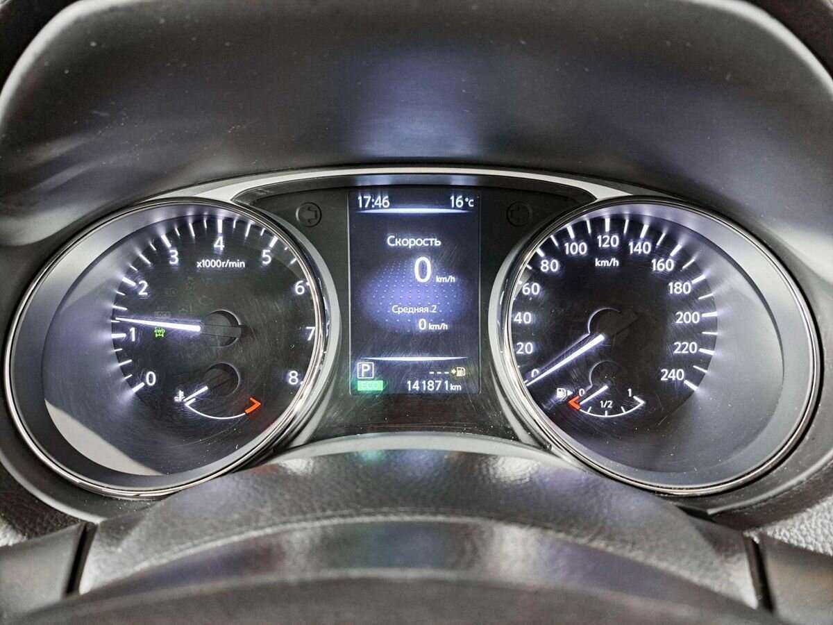 Nissan X-Trail с пробегом — 2015 год. Фото: #10